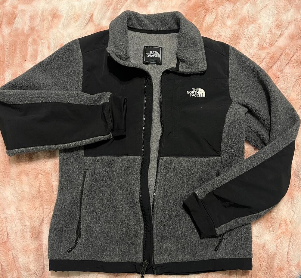 The North Face Women’s XS Gray Black Denali Fleece Jacket Full Zip Outdoor